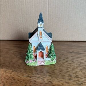 Liberty Falls First Evangelical Church AH235 Miniature Vintage 2001